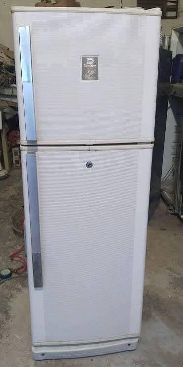 well running condition fridge for sale in khi.
