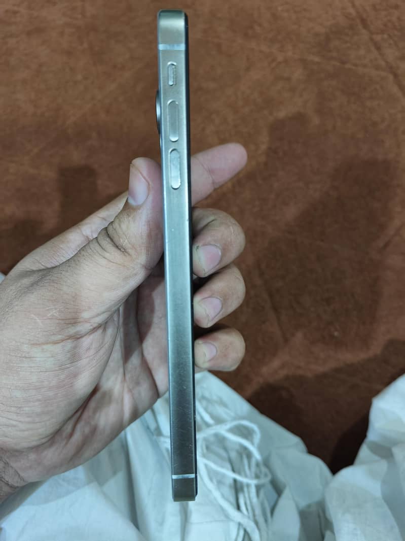 Apple iPhone 13 3