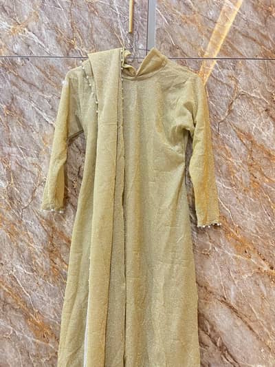 golden dress