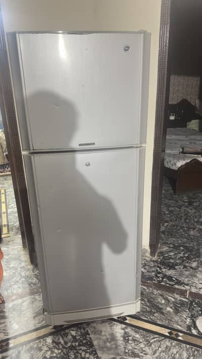 Home Use Fridge – Excellent Condition