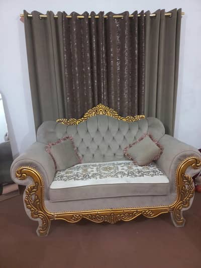 Taj Sofa