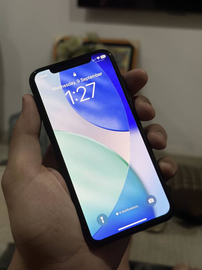 Apple iPhone X 3