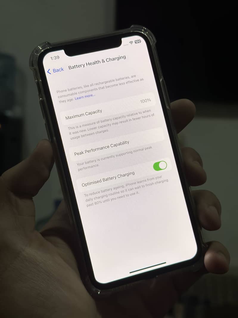 Apple iPhone X 4