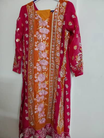 Long shirt with trouser.