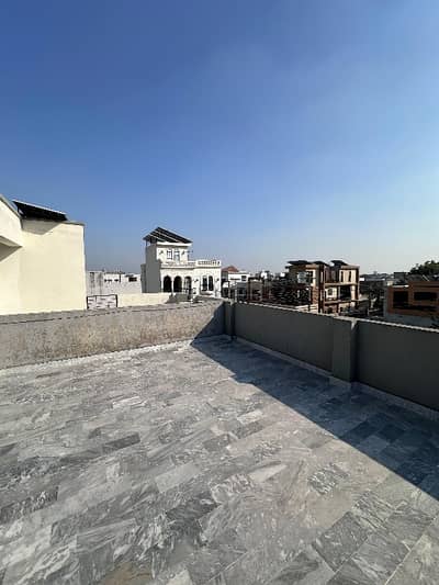 Beautiful House For Sale With Gas Electricity Good Location