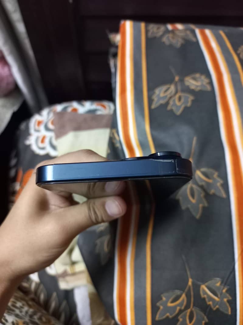 Apple iPhone 14 2