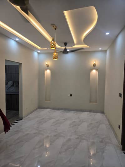 5 Marla upper portion available for rent ine canal Garden