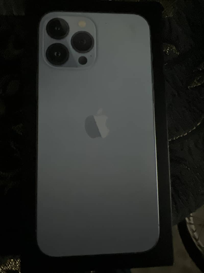 Apple iPhone 13 6