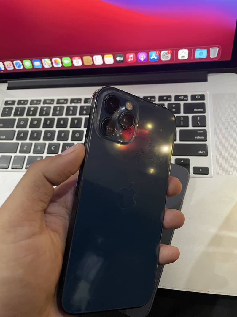 Apple iPhone 12 Pro 3