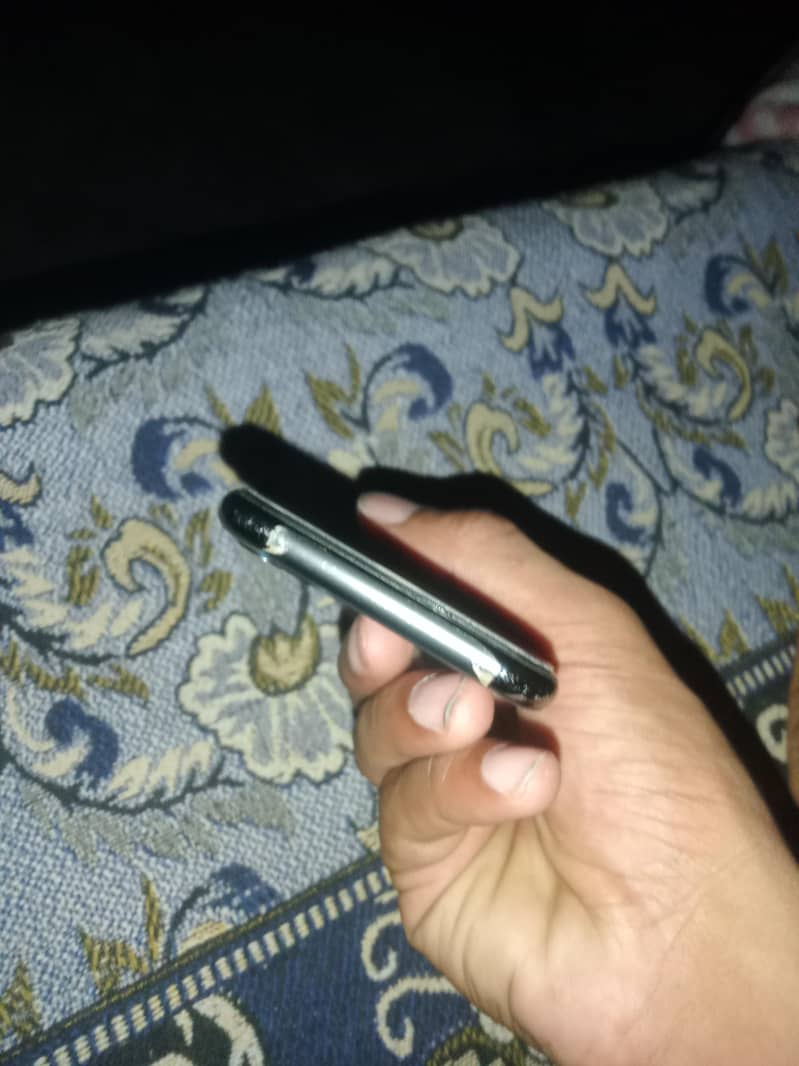 Apple iPhone 11 Pro 2