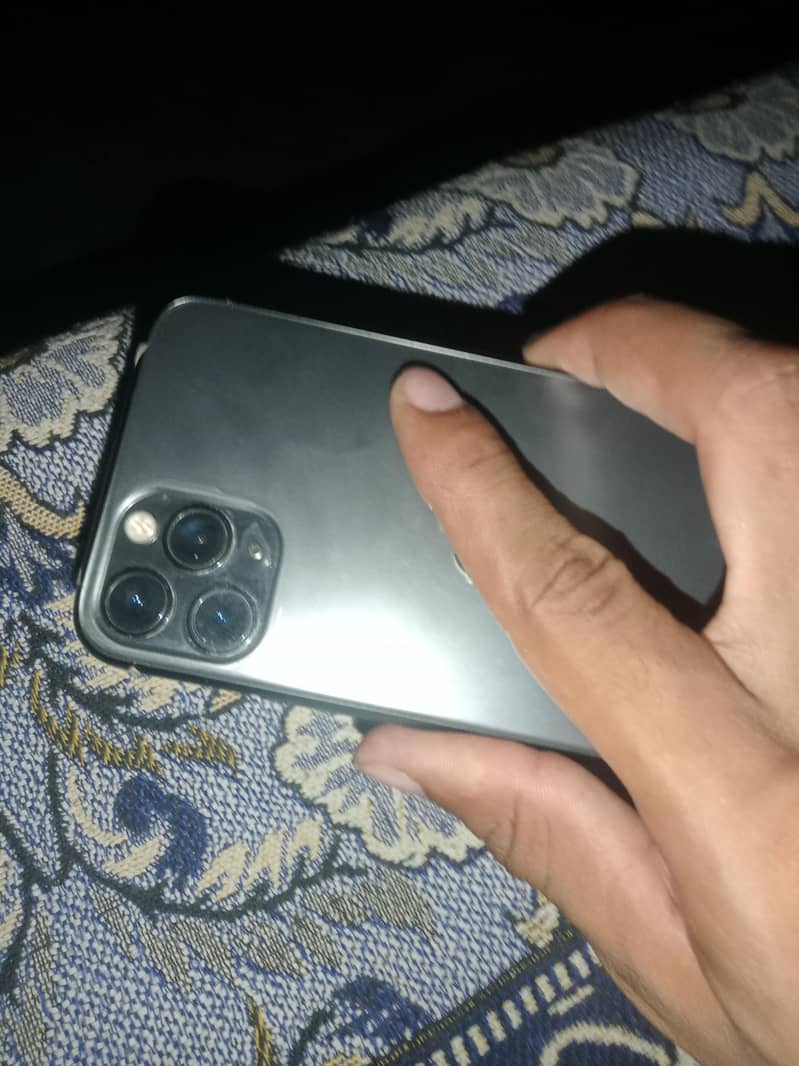 Apple iPhone 11 Pro 6