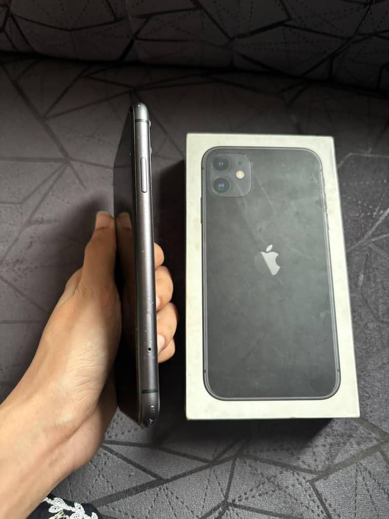Apple iPhone 11 3