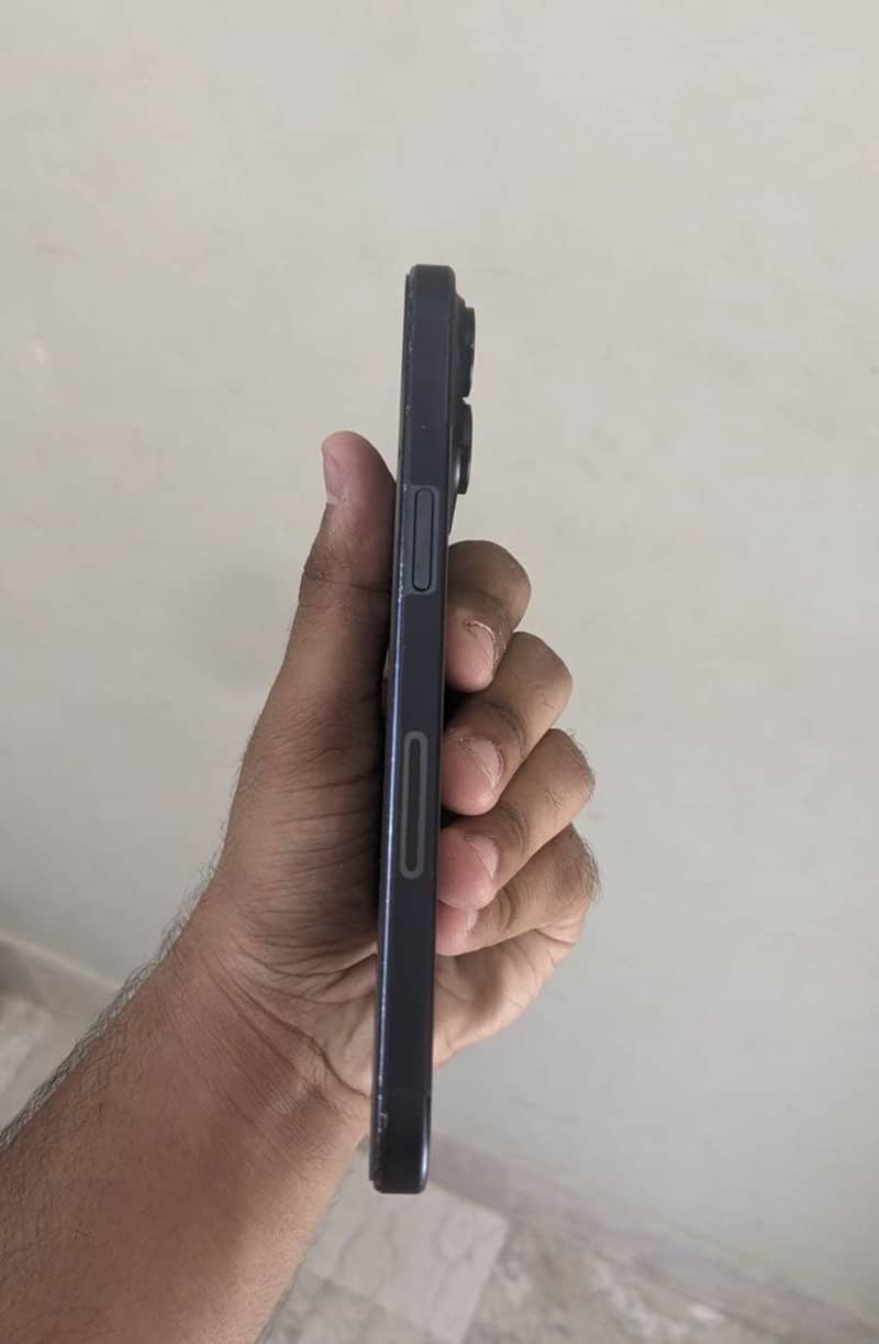 Apple iPhone 15 Pro max 1