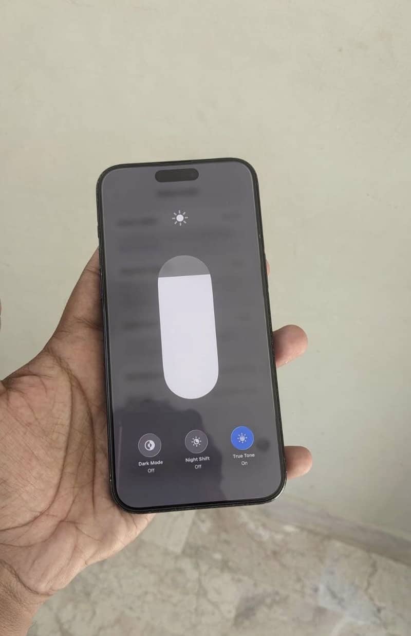 Apple iPhone 15 Pro max 2