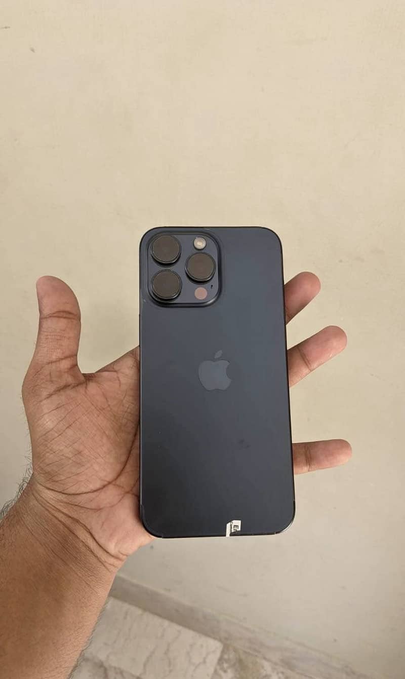 Apple iPhone 15 Pro max 3