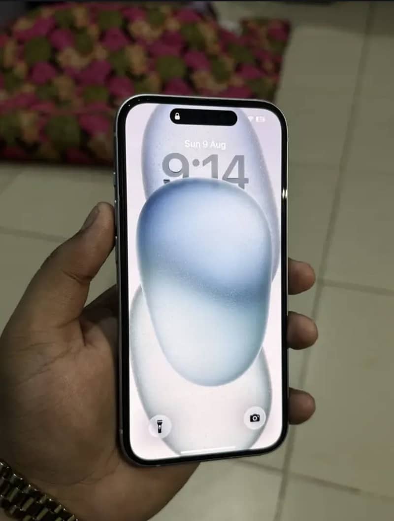 Apple iPhone 15 5