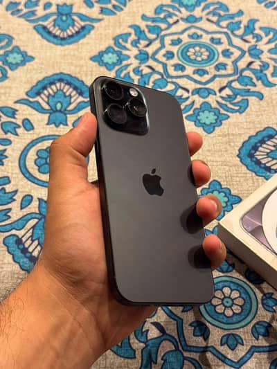 Apple iPhone 16 Pro Max