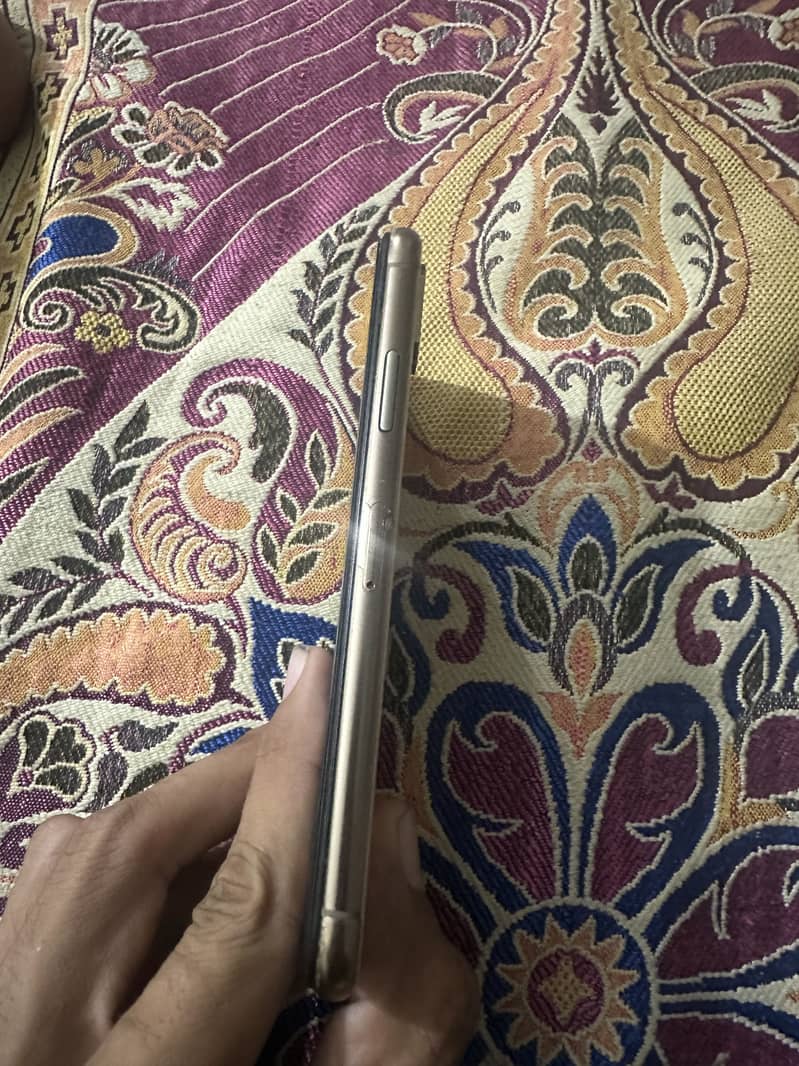 Apple iPhone XS 6