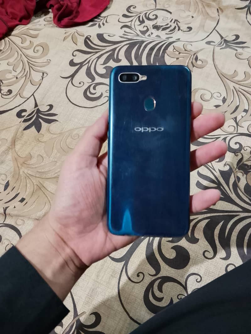 OPPO A7 0