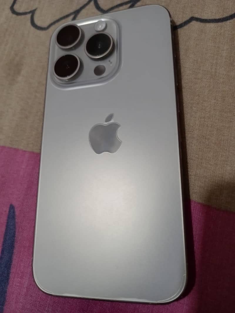Apple iPhone 15 Pro 2