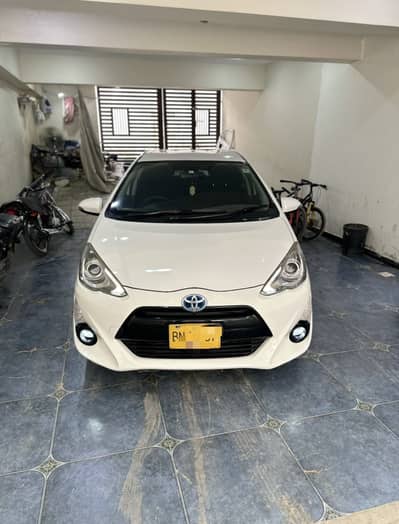 Toyota Aqua 2015