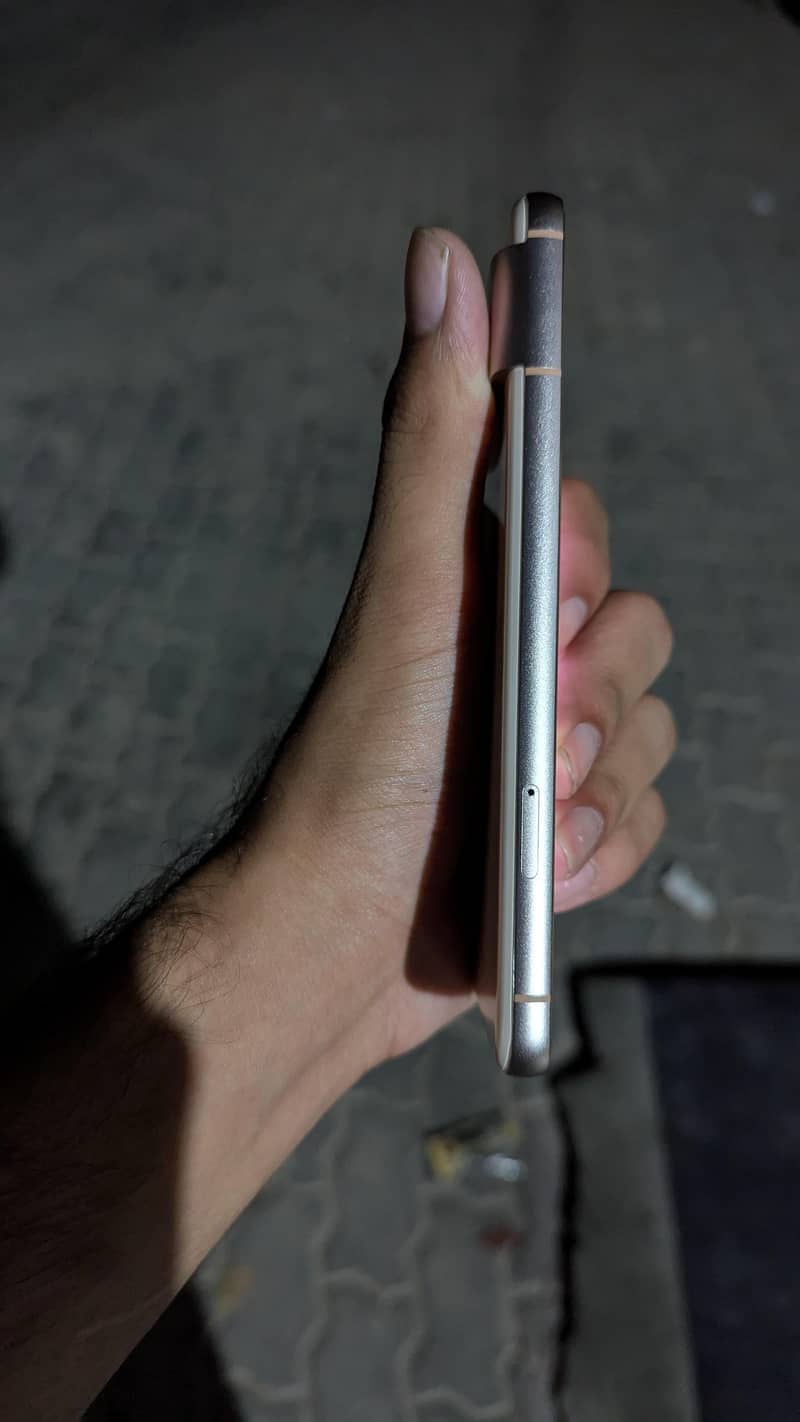 Google Pixel 8 3