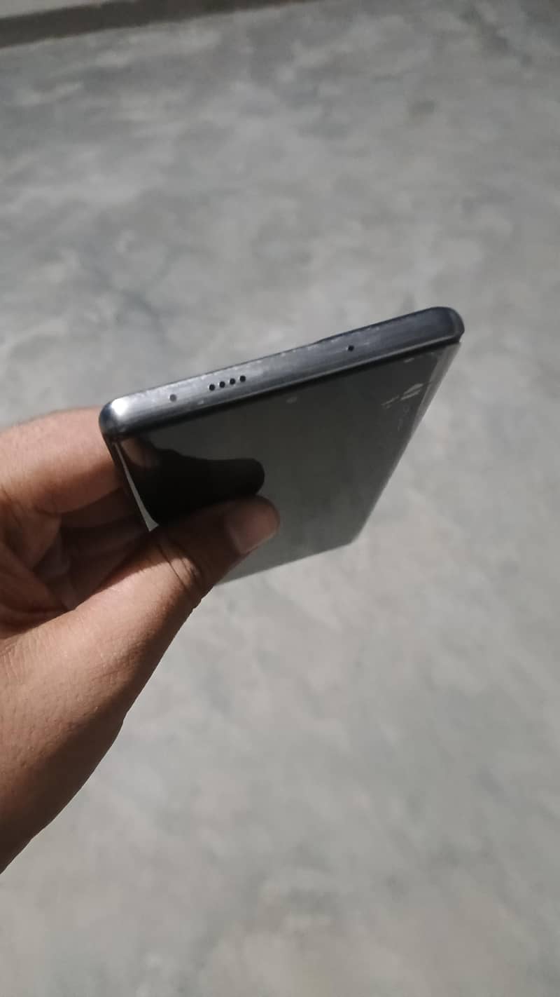 Tecno CAMON 40 Pro 1