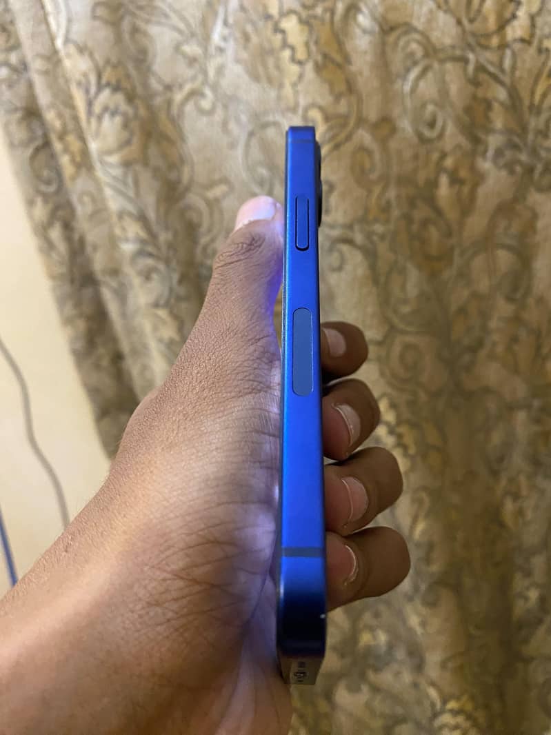 Apple iPhone 12 mini 4