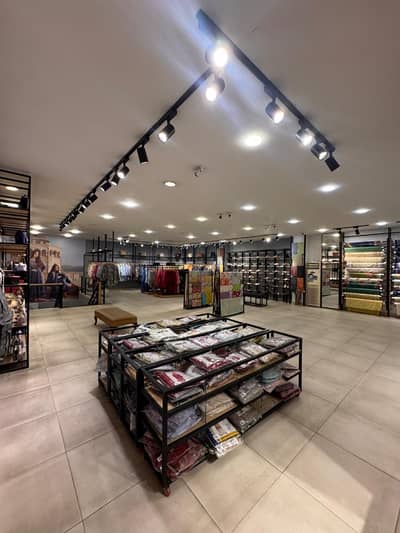 COMMERCIAL GROUND FLOOR BUILDING FOR RENT BANKS, BRANDS OR MULTI NATIONAL COMPANIES FOR RENT IN JOHAR TOWN LAHORE