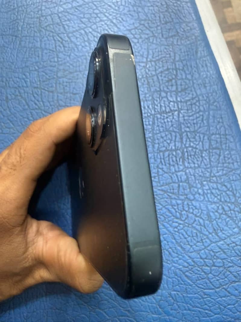 Apple iPhone 13 1