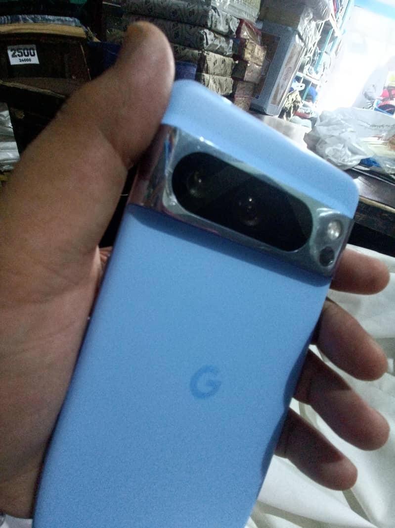 Google Pixel 8 Pro 10