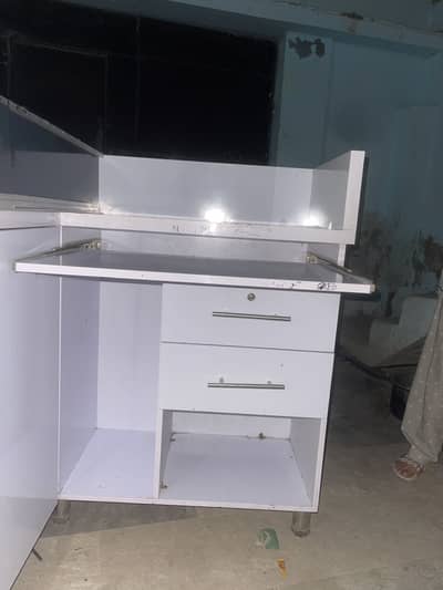 Shop Counter Available For Sell