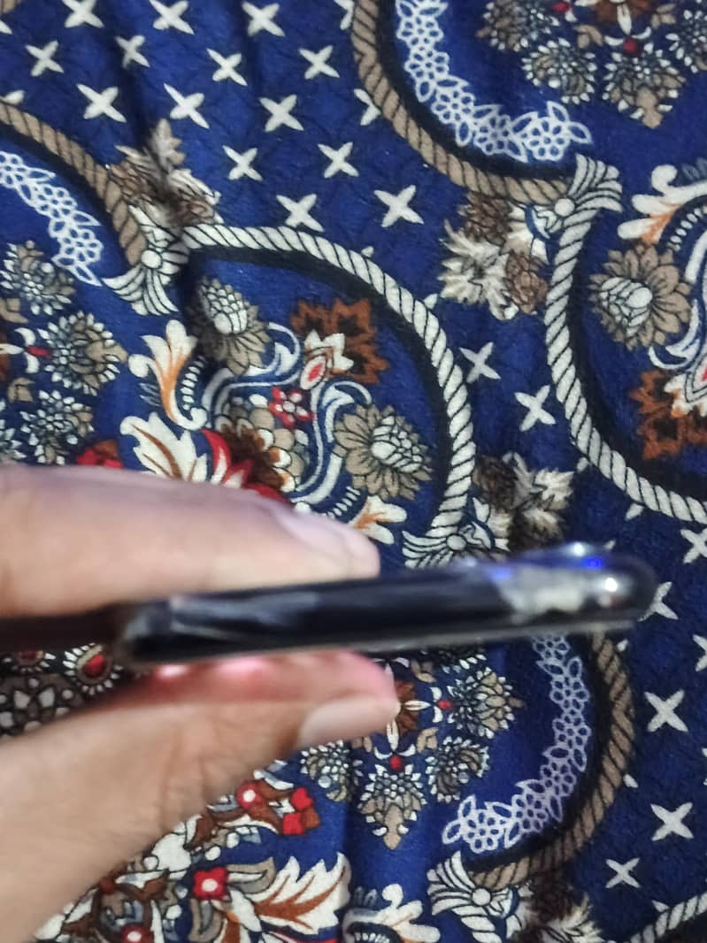 Apple iPhone 11 Pro 6