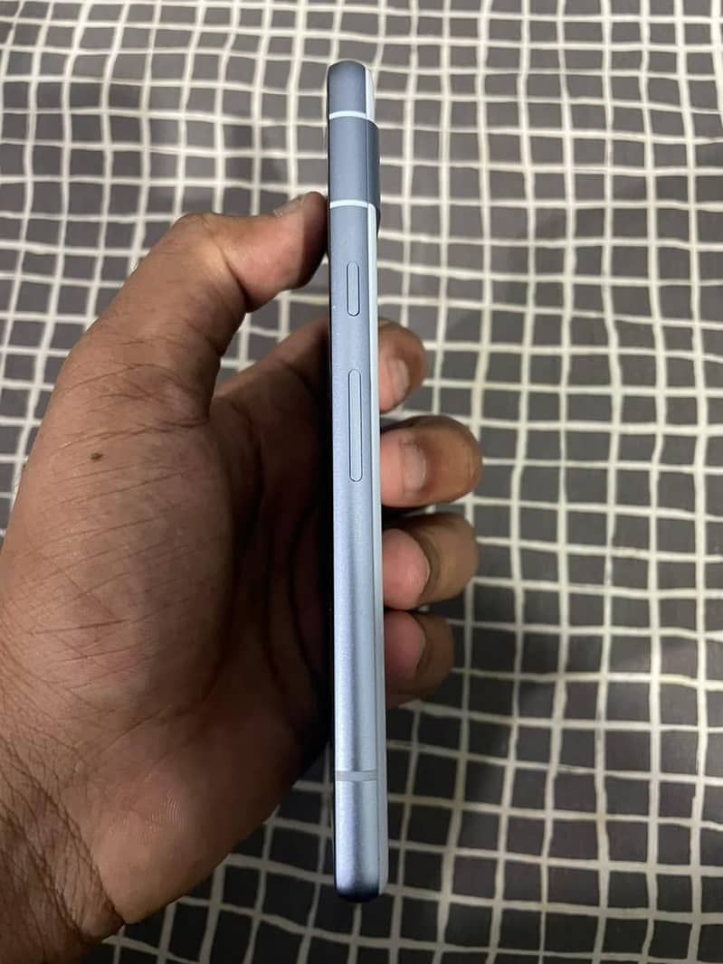 Google Pixel 7a 4