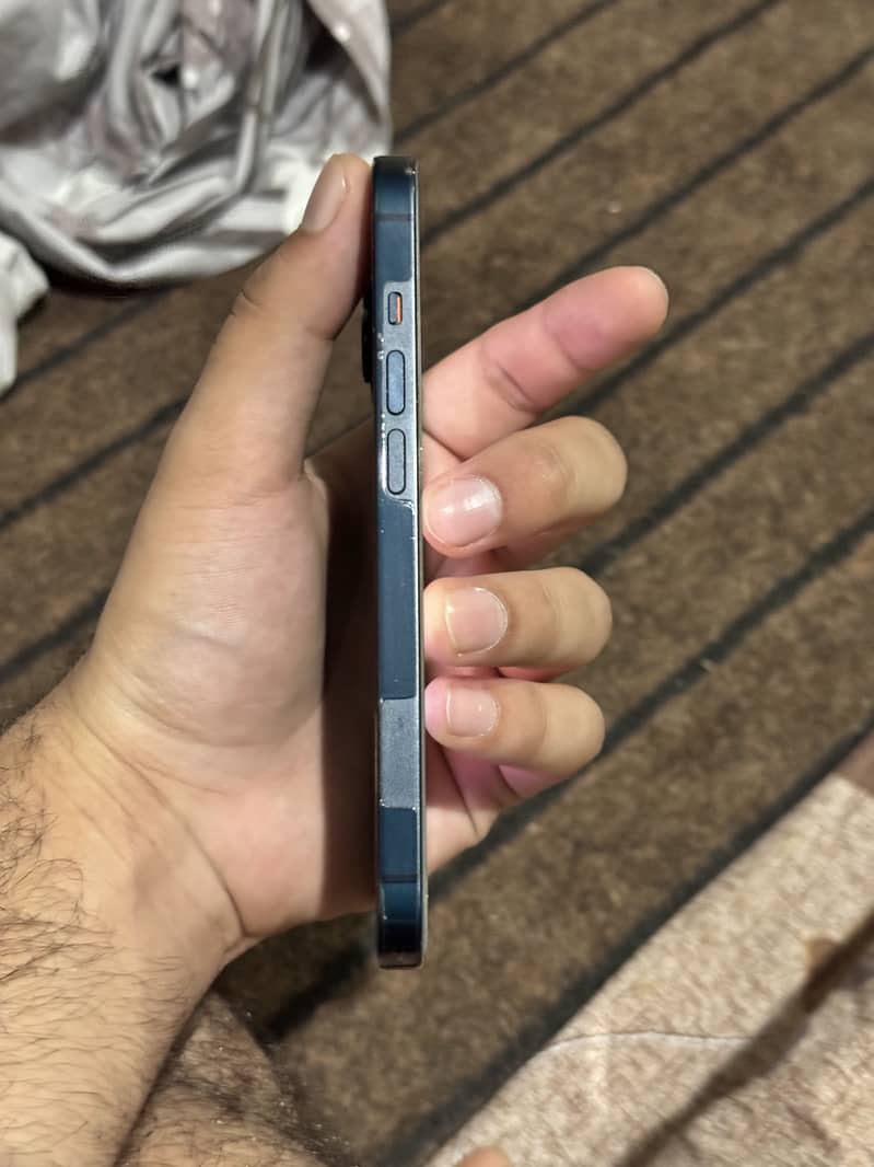 Apple iPhone 14 5