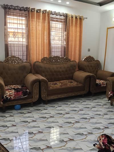 7 seater Crown style Sofa set.