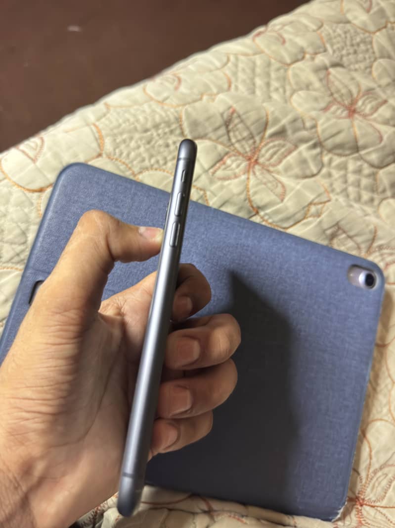 iPhone 11 1