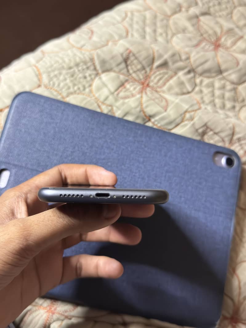 iPhone 11 2