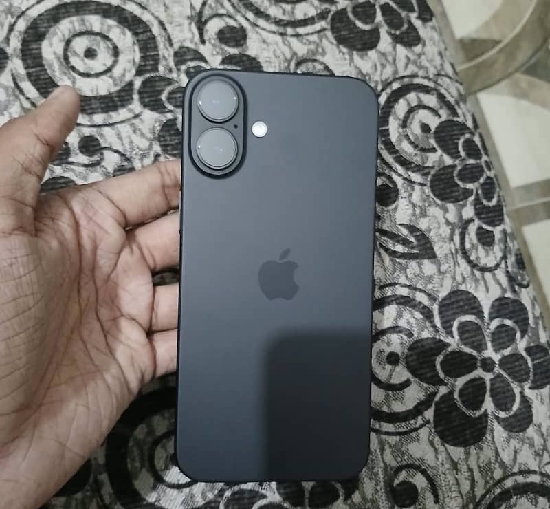 Apple iPhone 16 Plus jv 2