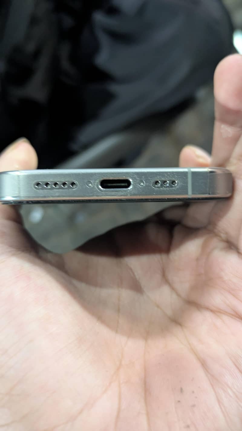 Apple iPhone 15 Pro 1