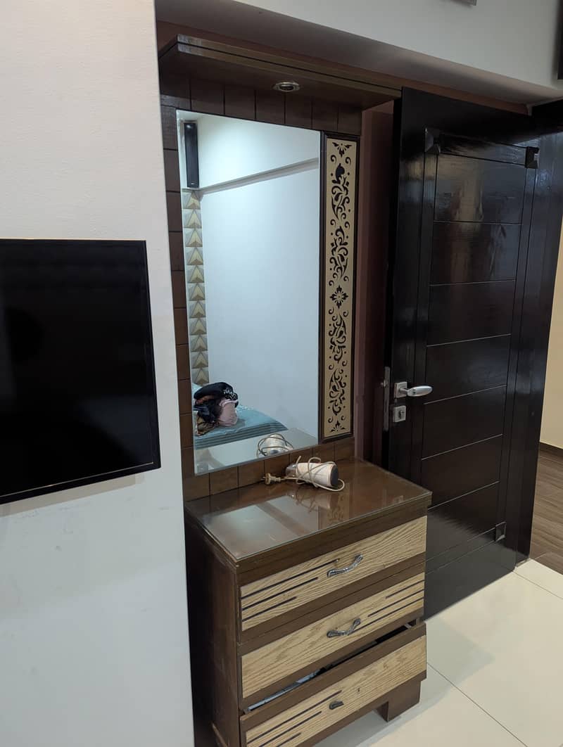 side bed with side table and dressing table 3