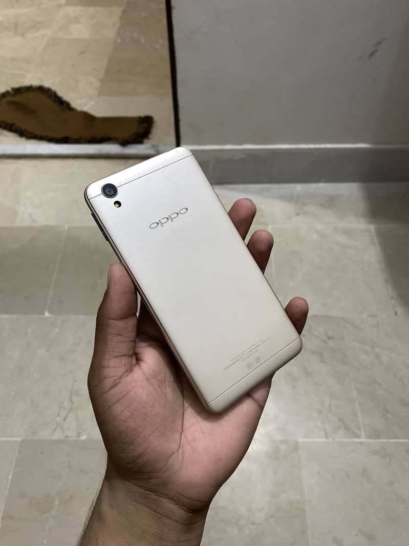 OPPO A37 0