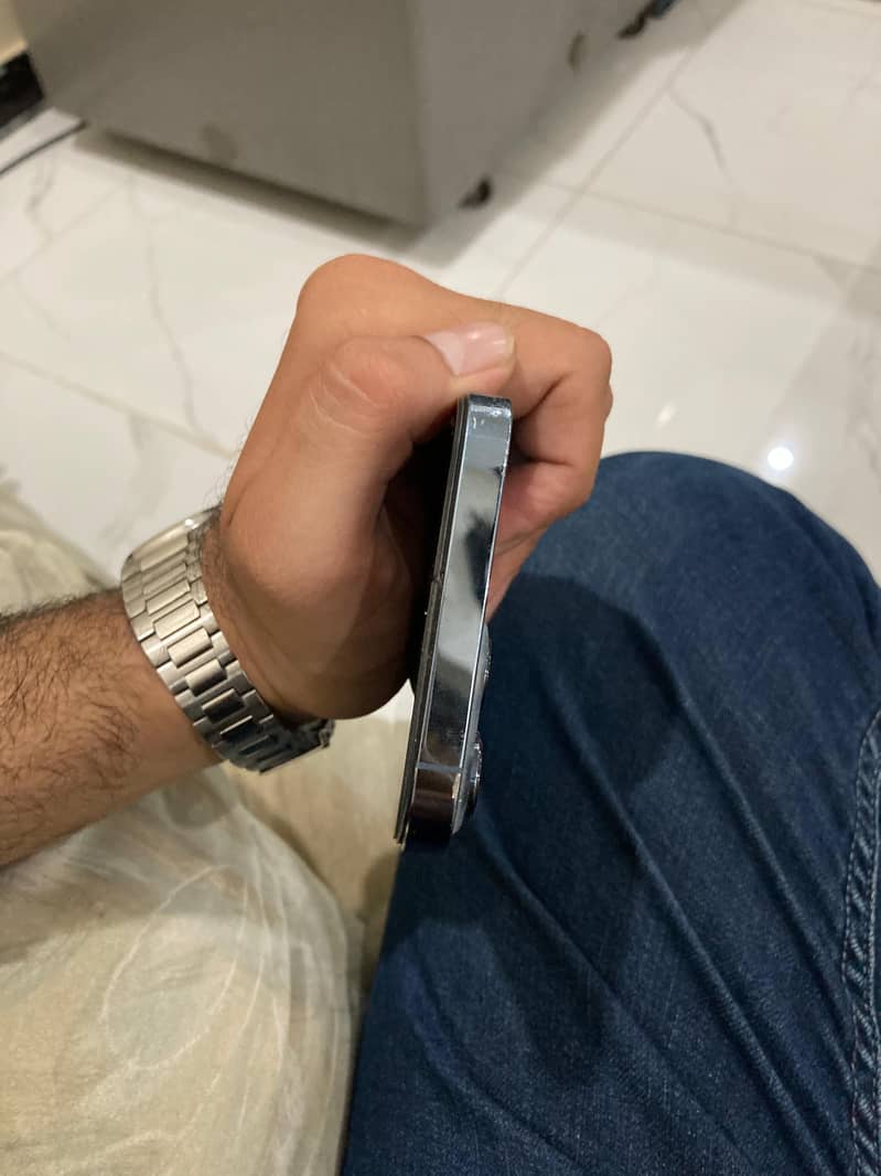 Apple iPhone 13 Pro Max 7