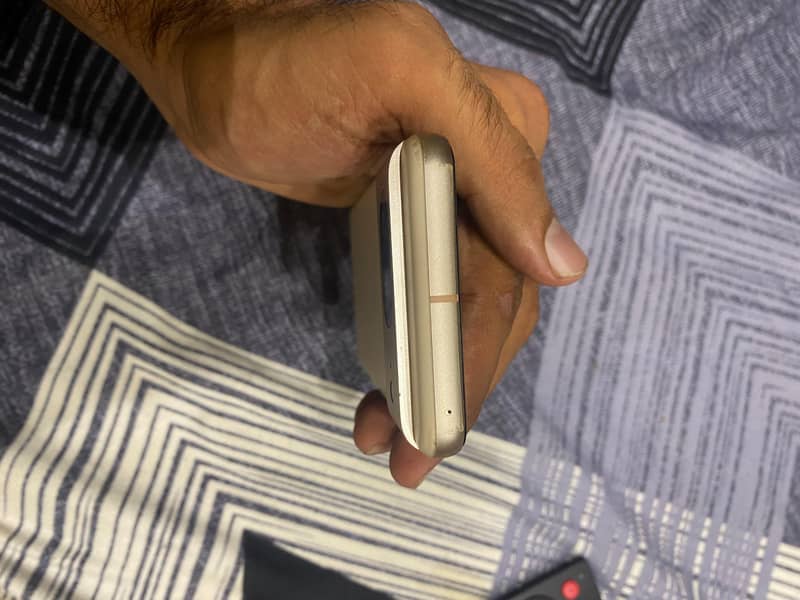 Google Pixel 8 2