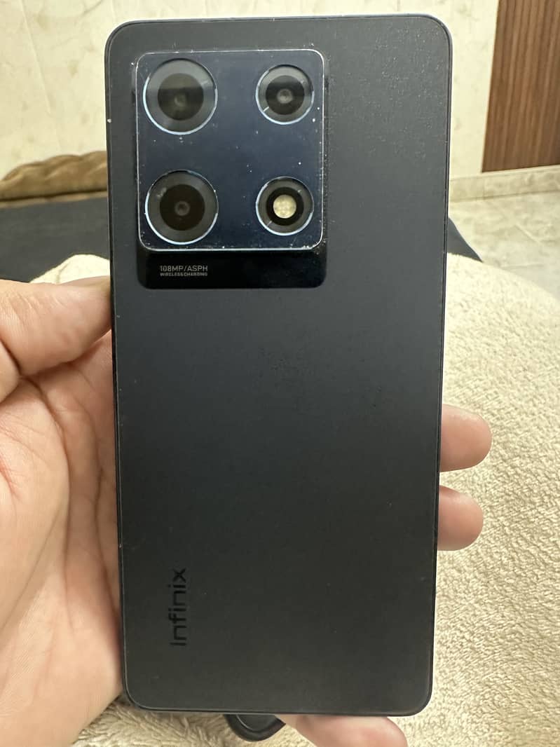 Infinix Note 30 Pro 4