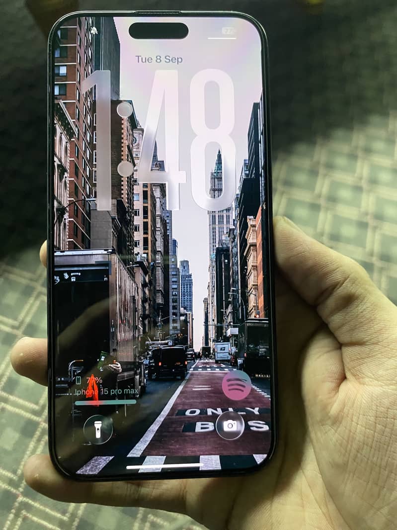 Apple iPhone 15 Pro Max 0