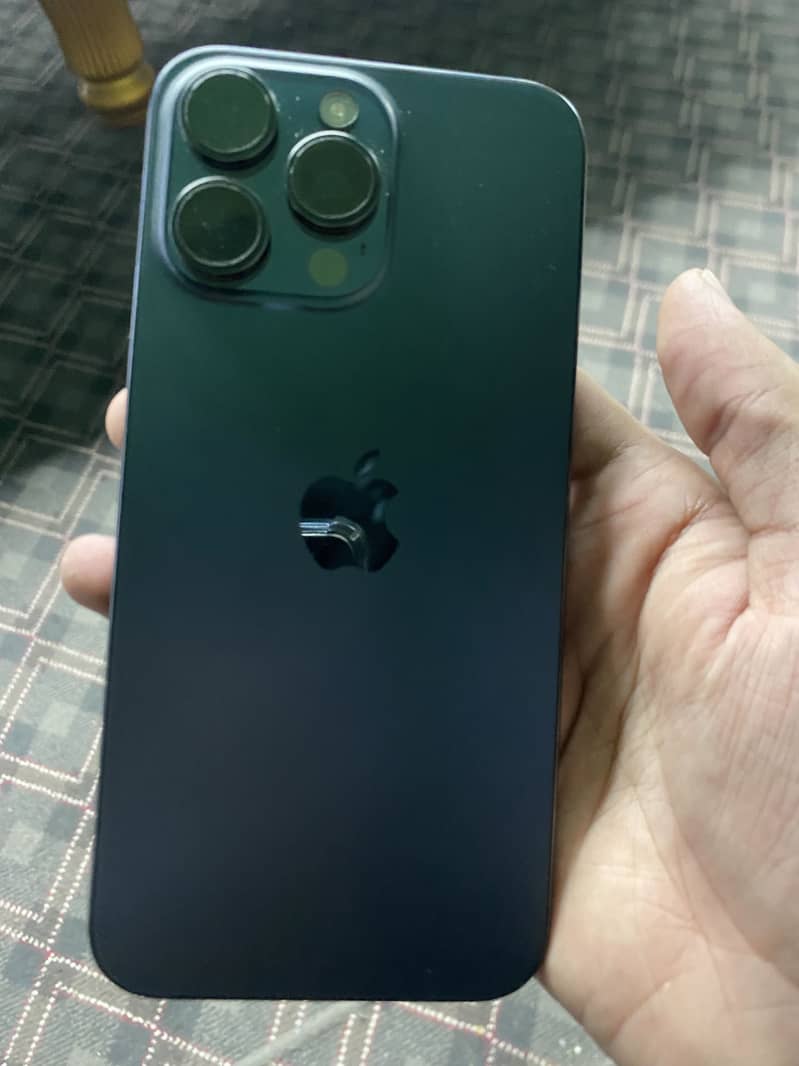 Apple iPhone 15 Pro Max 1