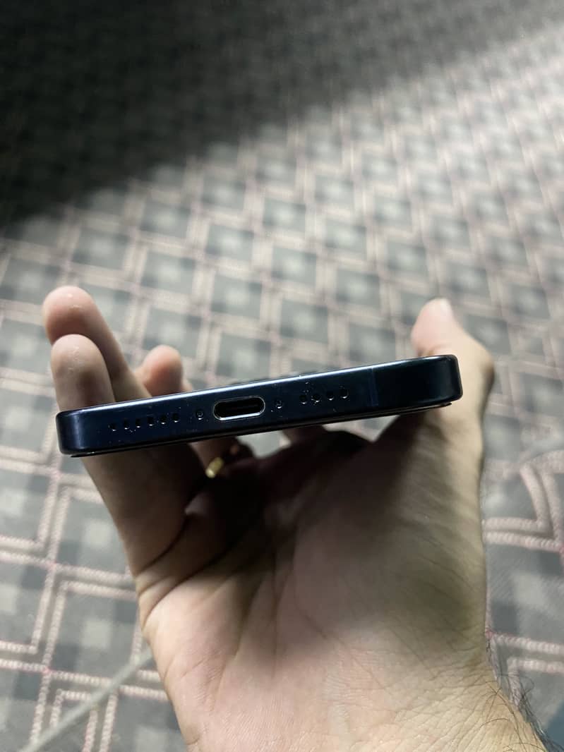 Apple iPhone 15 Pro Max 5