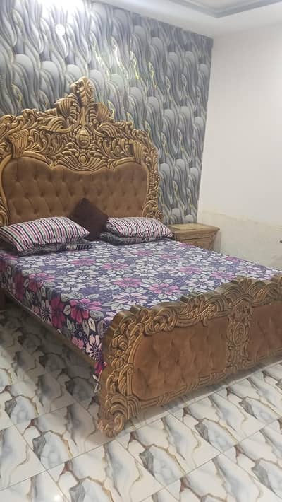 A complete Crown style Deco paint Bedroom set in Graceful Golden color