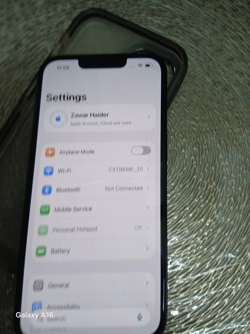 Apple iPhone 13 4